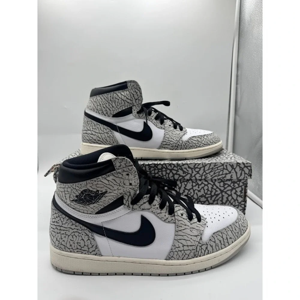 Air Jordan 1 Retro High OG White Cement DZ5485-052 Mens Size 13 Grey Black White